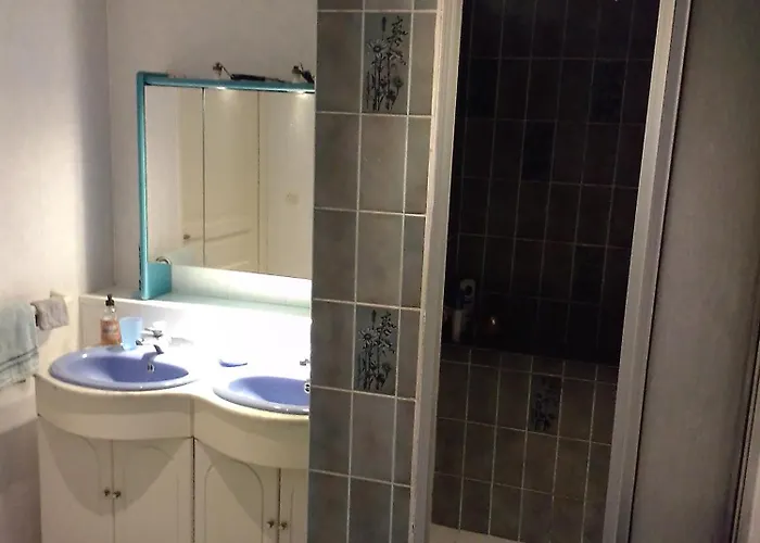 La Roseliere Bazenville