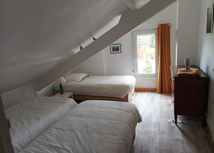 La Roseliere فندق مبيت وإفطار *